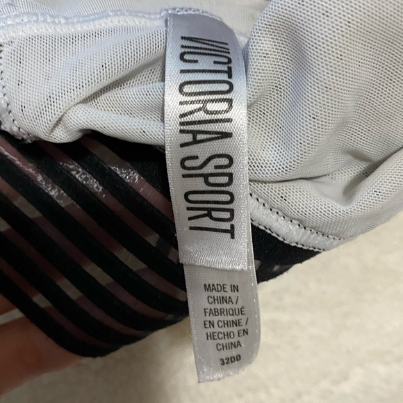 Victoria’s Secret sports bra - Picture 1 of 3
